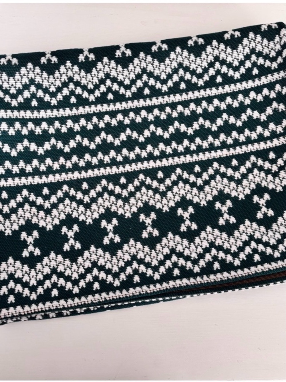 HOLIDAY TIME Green Fair Isle Table Runner